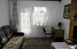 Apartament 3 camere de vanzare, 57 mp utili, zona Profi, cu boxa