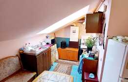 Apartament la mansarda, 56 mp, zona Florilor