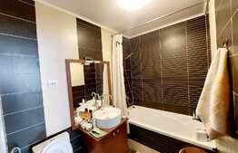 Apartament luminos de 2 camere semidecomandate, parcare, etaj intermediar! Zona strazii Florilor