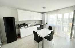 Apartament 2 camere, etaj intermediar, parcare, zona Cetatii!