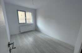 Apartament 3 camere, 49 mp, gradina de 50 mp, parcare, zona Vivo!