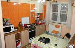 Apartament cu 3 camere, semidecomandat, 70 mp utili, boxa la subsol!