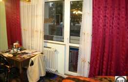 Apartament cu 3 camere, semidecomandat, 70 mp utili, boxa la subsol!