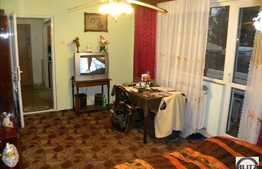 Apartament cu 3 camere, semidecomandat, 70 mp utili, boxa la subsol!