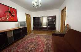 Apartament de 2 camere, 50 mp, balcon, zona Piata Hermes