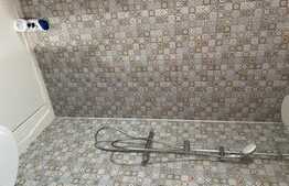 Casa individuala, partial finisata, pe 2 nivele, zona km17 Jucu