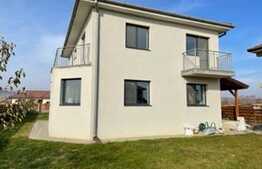 Casa individuala, partial finisata, pe 2 nivele, zona km17 Jucu