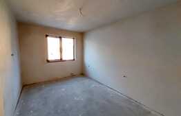 Apartament 2 camere semidecomandate! balcon, etaj intermediar, zona Sub Cetate