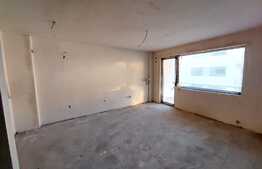 Apartament 2 camere semidecomandate! balcon, etaj intermediar, zona Sub Cetate