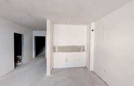 Apartament 2 camere semidecomandate! balcon, etaj intermediar, zona Sub Cetate