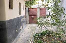 Casa de vanzare 50 mp si 250 mp teren, in cartierul Marasti!