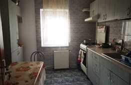 Apartament de 2 camere, decomandat, etaj intermediar, zona Noua