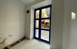 Cladire in stil Baroc, in Piata Muzeului spatiu la etaj cu acces din strada