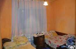 Apartament 3 camere de vanzare, 55 mp utili, zona Clabucet