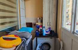 Apartament de 3 camere, 49 mp, etaj intermediar, zona Petrom, Baciu