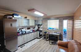 Apartament de 3 camere, 49 mp, etaj intermediar, zona Petrom, Baciu