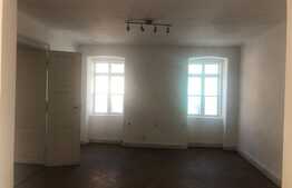 Casa istorică, mare potențial de investiție, Centru Istoric, Brașov