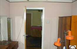 Vanzare 4 camere, 87 mp , boxa pentru depozitare, izolat termic