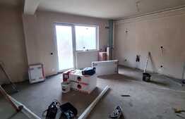 Pret oportun! Apartament semidecomandat cu terasa si garaj, zona Teilor