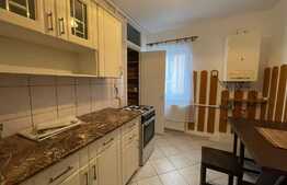 Apartament de 3 camere, decomandat, garaj, zona strazii Bucuresti