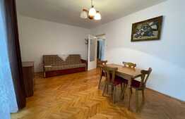 Apartament de 3 camere, decomandat, garaj, zona strazii Bucuresti