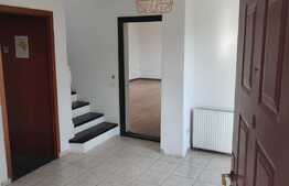 Casa individuala,180 mp utili, curte de 200 mp, zona Platinia