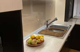 Apartament spațios de 3 camere, etaj intermediar, decomandat, zona Vlahuță