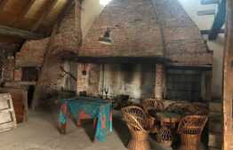 Investitie pretabila pentru azil de batrani, 11 camere, 926 mp, in Codlea