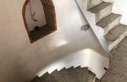 Investitie pretabila pentru azil de batrani, 11 camere, 926 mp, in Codlea