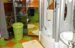 Vanzare 4 camere, 200 mp,  mobilat si utilat