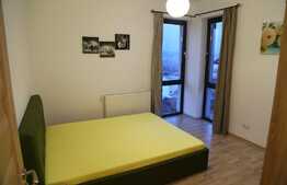 Apartament cu 3 camere, balcon, parcare, zona Grand Hotel Italia