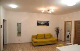 Apartament cu 3 camere, balcon, parcare, zona Grand Hotel Italia