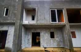 Casă de tip duplex de 120 mp, cartier Izvor