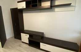 Garsoniera de inchiriat, 28 mp, decomandata, zona Bucegi