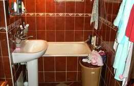 Vanzare apartament 2 camere, decomandate, boxa la subsol, zona Calea Floresti!