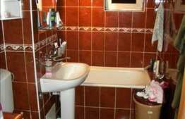 Vanzare apartament 2 camere, decomandate, boxa la subsol, zona Calea Floresti!