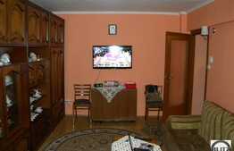 Vanzare apartament 2 camere, decomandate, boxa la subsol, zona Calea Floresti!