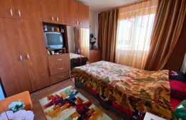 Apartament de 3 camere, decomandat, 67 mp, zona Hotel Golden Time