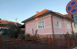 De vanzare casa in calcan, front de 17 ml, teren 442 mp, zona Maramuresului