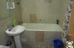 Vanzare 3 camere decomandate, 84 mp, imobil izolat termic, zona Aurel Vlaicu.