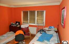 Vanzare 3 camere, decomandat, 73 mp utili, zona Profi, cu boxa si parcare