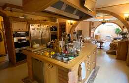 Apartament exclusivist, 4 camere, de lux, în vilă, Andrei Mureșanu