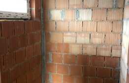 Casa cu 5 camere, 132 mp utili, 400 mp teren la intrare in Campenesti