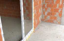 Casa cu 5 camere, 132 mp utili, 400 mp teren la intrare in Campenesti