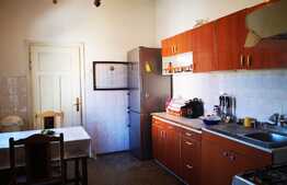 Investiție! Apartament la casă, 4 camere, 114 mp, terasă și balcon 41 mp, priveliște deosebită, Centrul Vechi