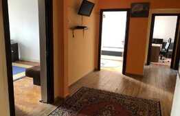Apartament 3 camere, decomandat, 75 mp, 3 balcoane, zona Piata Cipariu