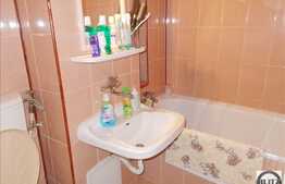 1 camera, 28 mp, etaj intermediar, zona strazii Bucegi