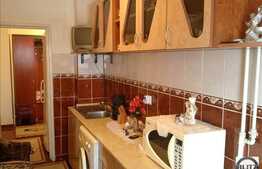 Vanzare apartament 1 camera, decomandat, 45 mp utili, zona OMV, cu boxa