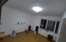 Apartament decomandat, aer conditionat, dressing, zona Vivo