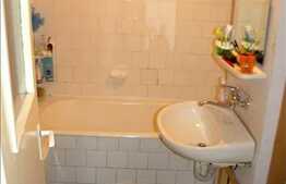 Vanzare 2 camere decomandate in zona strazii Primaverii. Boxa la subsol inclusa!